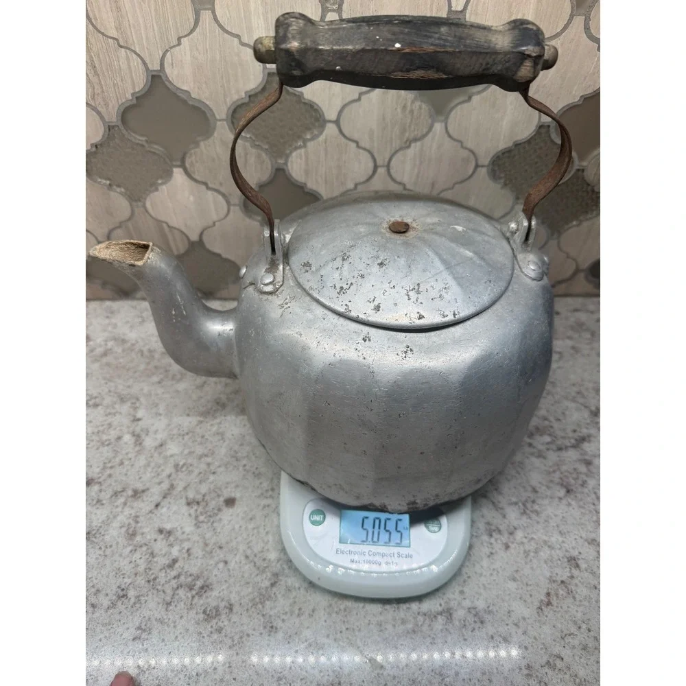 Vintage Mirro Aluminum Tea Kettle 5 Qt Wood Handle Rustic Farmhouse Decor 11in